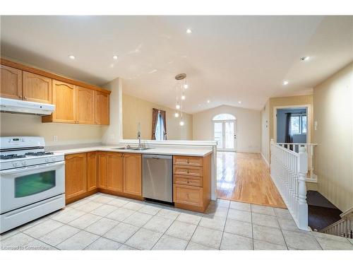 3-54 Glenwood Drive, Brantford, ON - Indoor Photo Showing Kitchen With Double Sink