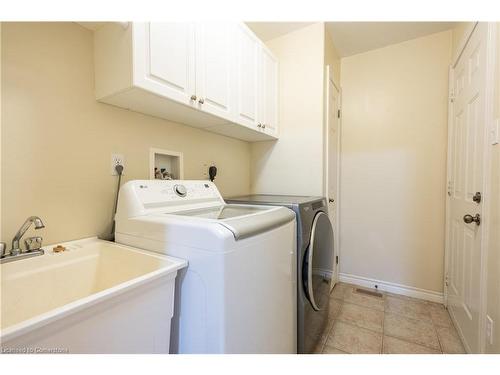 3-54 Glenwood Drive, Brantford, ON - Indoor Photo Showing Laundry Room