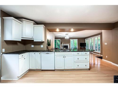 16 Durham Road, Stoney Creek, ON - Indoor Photo Showing Kitchen