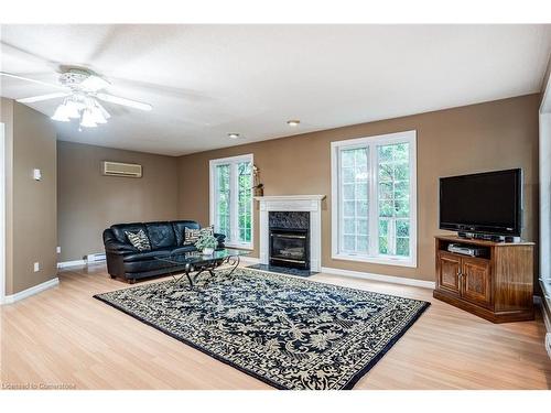 16 Durham Road, Stoney Creek, ON - Indoor Photo Showing Living Room With Fireplace