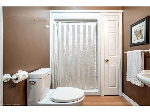 16 Durham Road, Stoney Creek, ON - Indoor Photo Showing Bathroom