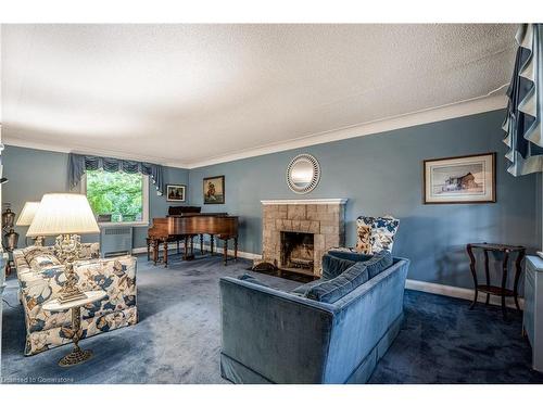 16 Durham Road, Stoney Creek, ON - Indoor Photo Showing Living Room With Fireplace