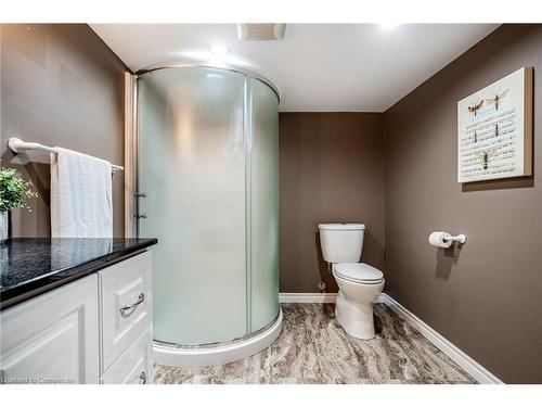 16 Durham Road, Stoney Creek, ON - Indoor Photo Showing Bathroom