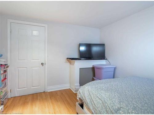 69 Ronaldshay Avenue, Hamilton, ON - Indoor Photo Showing Bedroom