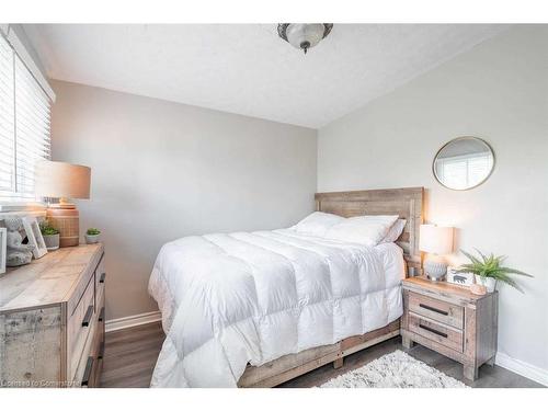 69 Ronaldshay Avenue, Hamilton, ON - Indoor Photo Showing Bedroom