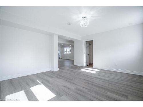 2-102 Donnici Drive, Hamilton, ON - Indoor Photo Showing Other Room