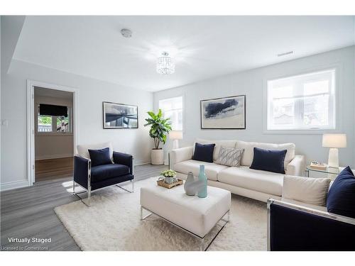 2-102 Donnici Drive, Hamilton, ON - Indoor Photo Showing Living Room