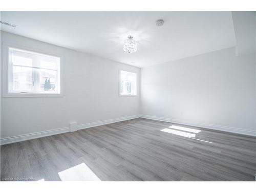 2-102 Donnici Drive, Hamilton, ON - Indoor Photo Showing Other Room