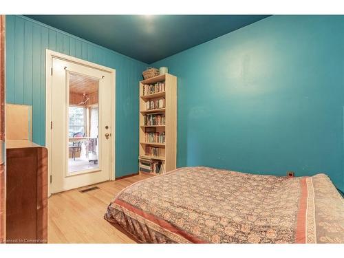 224 West 16Th Street, Hamilton, ON - Indoor Photo Showing Bedroom