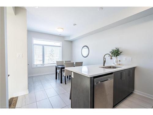 27-590 North Service Road, Stoney Creek, ON - Indoor Photo Showing Kitchen With Double Sink