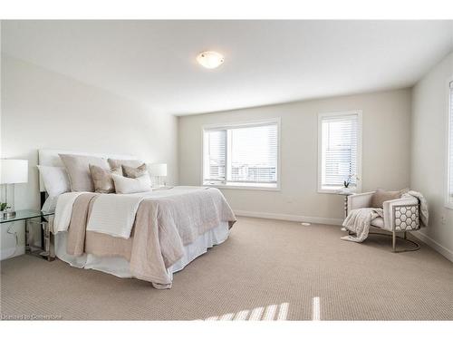 27-590 North Service Road, Stoney Creek, ON - Indoor Photo Showing Bedroom