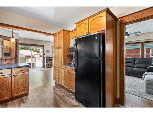 369 Queenston Street, St. Catharines, ON - Indoor Photo Showing Kitchen