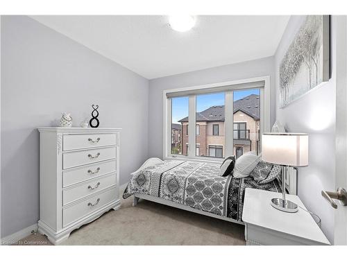 1117-585 Colborne Street E, Brantford, ON - Indoor Photo Showing Bedroom