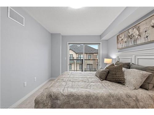 1117-585 Colborne Street E, Brantford, ON - Indoor Photo Showing Bedroom