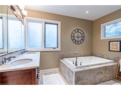 1351 Hazelton Boulevard, Burlington, ON - Indoor Photo Showing Bathroom