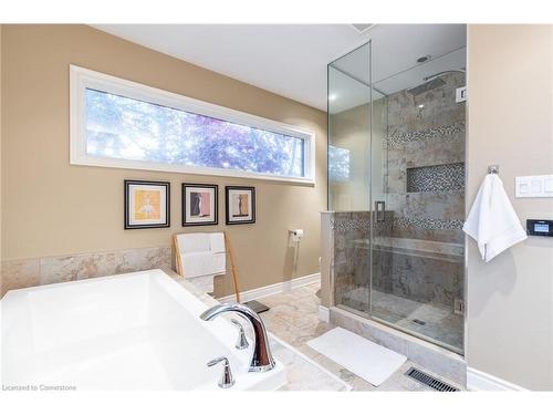 1351 Hazelton Boulevard, Burlington, ON - Indoor Photo Showing Bathroom