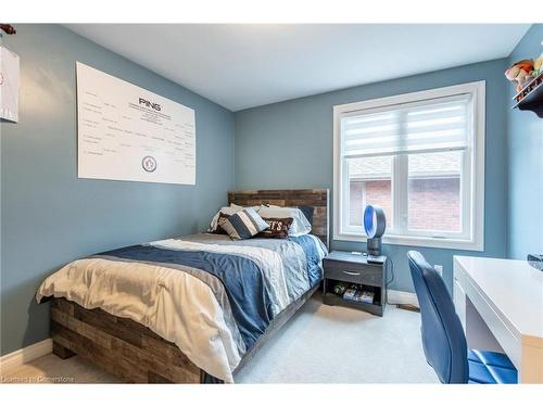 1351 Hazelton Boulevard, Burlington, ON - Indoor Photo Showing Bedroom