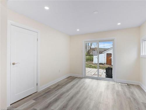 1 Exeter Avenue, Welland, ON - Indoor Photo Showing Other Room