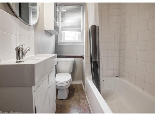 B-48 Locke Street S, Hamilton, ON - Indoor Photo Showing Bathroom