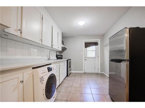 B-48 Locke Street S, Hamilton, ON - Indoor Photo Showing Laundry Room