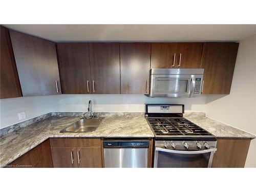 7-4 Ottawa Street N, Hamilton, ON - Indoor Photo Showing Kitchen