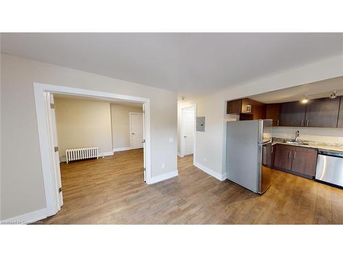 7-4 Ottawa Street N, Hamilton, ON - Indoor Photo Showing Kitchen