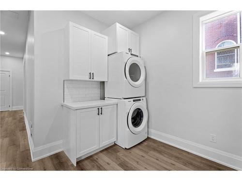 1-55 Cayuga Street, Brantford, ON - Indoor Photo Showing Laundry Room