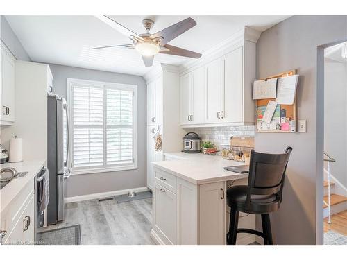 1523 Westminster Place, Burlington, ON - Indoor Photo Showing Kitchen