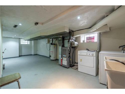 35 Barton Street W, Hamilton, ON - Indoor Photo Showing Laundry Room