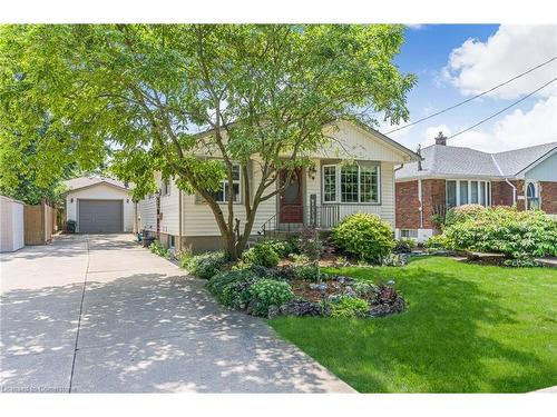 17 Parkdale Drive, Thorold, ON - Outdoor With Facade