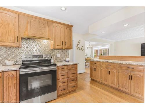 17 Parkdale Drive, Thorold, ON - Indoor Photo Showing Kitchen