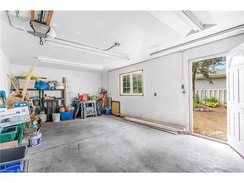 17 Parkdale Drive, Thorold, ON - Indoor Photo Showing Garage