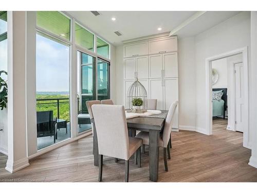 806-2750 King Street E, Hamilton, ON - Indoor Photo Showing Dining Room