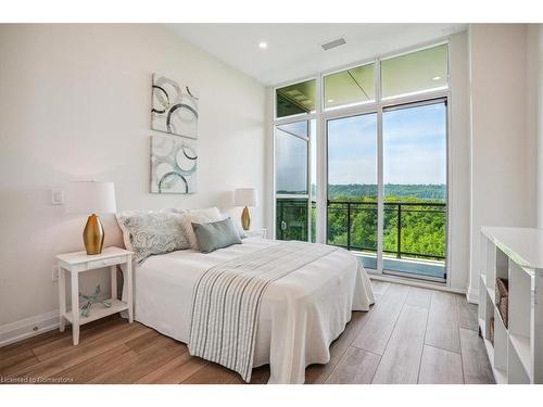 806-2750 King Street E, Hamilton, ON - Indoor Photo Showing Bedroom