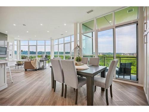 806-2750 King Street E, Hamilton, ON - Indoor Photo Showing Dining Room