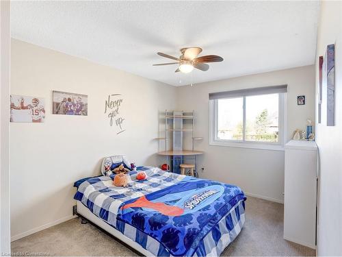 7-145 Rice Avenue, Hamilton, ON - Indoor Photo Showing Bedroom