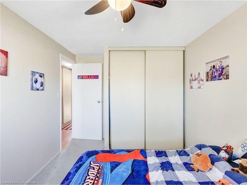 7-145 Rice Avenue, Hamilton, ON - Indoor Photo Showing Bedroom