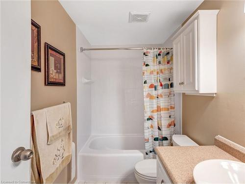 7-145 Rice Avenue, Hamilton, ON - Indoor Photo Showing Bathroom