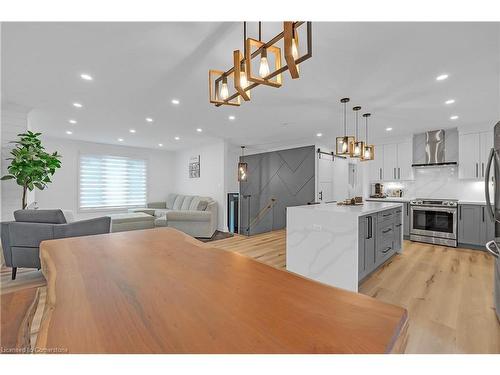 4236 Longmoor Drive, Burlington, ON - Indoor Photo Showing Kitchen With Stainless Steel Kitchen With Upgraded Kitchen