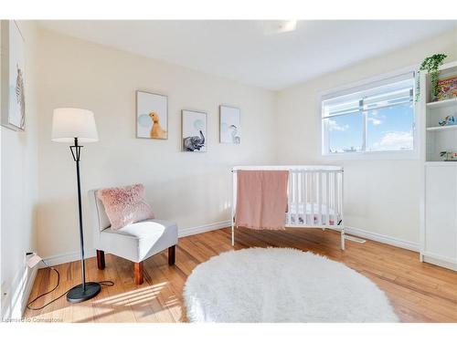 14 Pike Creek Drive, Cayuga, ON - Indoor Photo Showing Bedroom