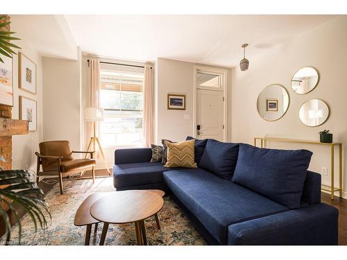 262 Jackson Street W, Hamilton, ON - Indoor Photo Showing Living Room