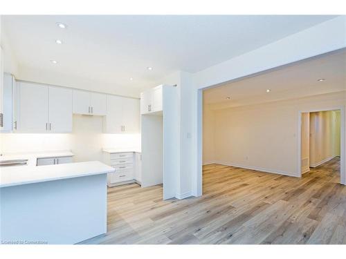 37 Jell Street, Guelph, ON - Indoor Photo Showing Kitchen