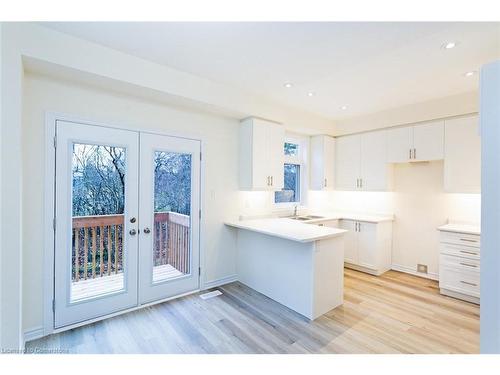 37 Jell Street, Guelph, ON - Indoor Photo Showing Kitchen