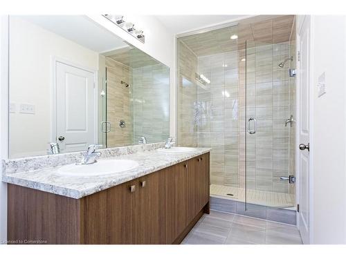 37 Jell Street, Guelph, ON - Indoor Photo Showing Bathroom