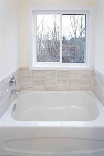 37 Jell Street, Guelph, ON - Indoor Photo Showing Bathroom