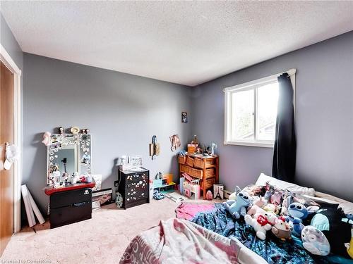 15 Gissing Street, Princeton, ON - Indoor Photo Showing Bedroom