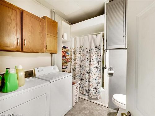 15 Gissing Street, Princeton, ON - Indoor Photo Showing Laundry Room