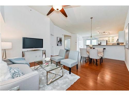 401-1830 Walker'S Line, Burlington, ON - Indoor Photo Showing Living Room