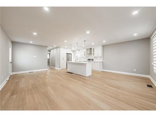 146 Gordon Drummond Avenue, Stoney Creek, ON - Indoor Photo Showing Other Room