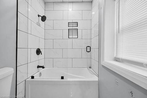 16 Webling Street, Brantford, ON - Indoor Photo Showing Bathroom